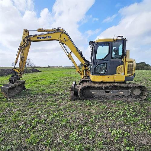 Komatsu FC118 MR-8 - Lánctalpas kotró: 1 kép. Komatsu FC118 MR-8 - Lánctalpas kotró: 1 kép.