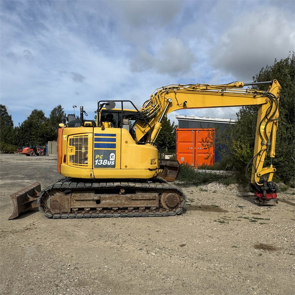 Komatsu PC138US - Lánctalpas kotró: 5 kép. Komatsu PC138US - Lánctalpas kotró: 5 kép.