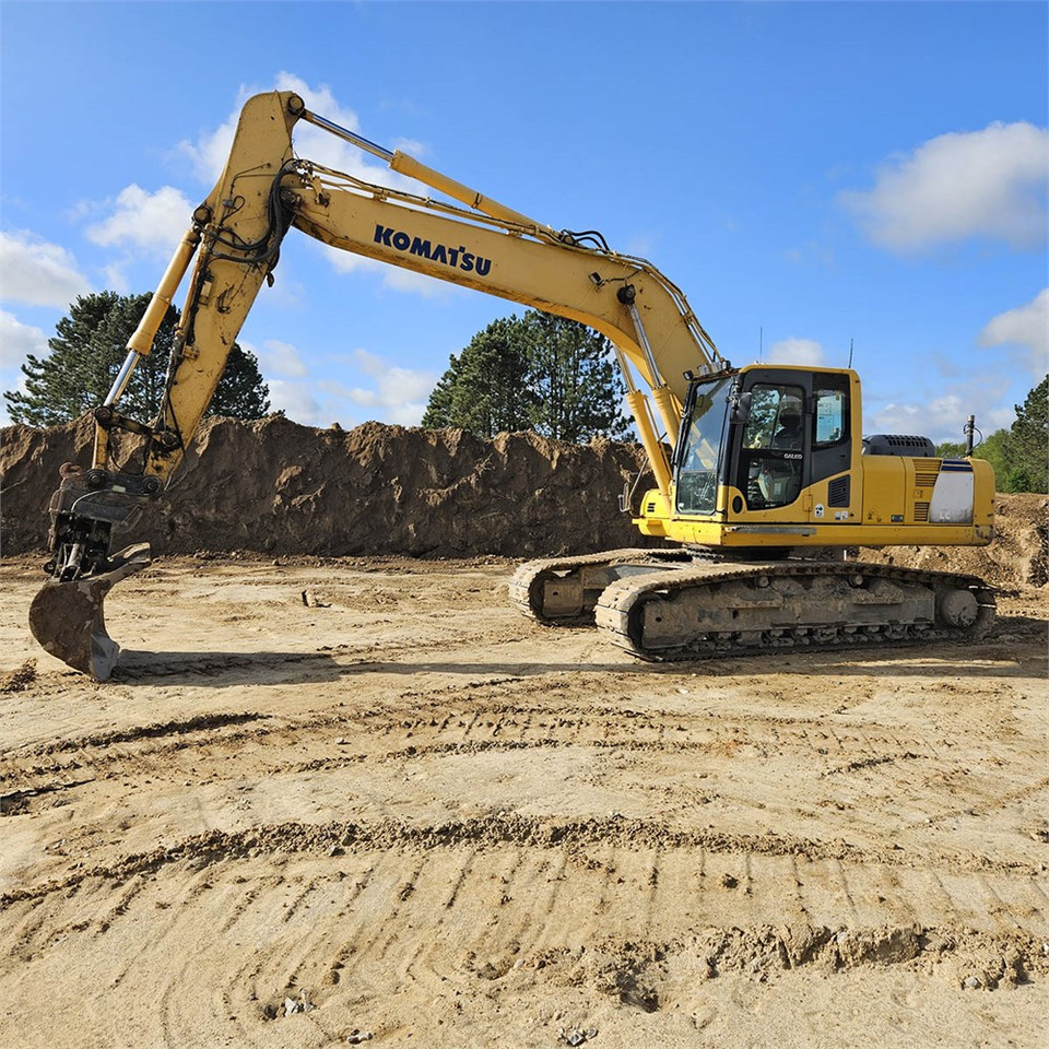Komatsu PC240 LC-8 - Lánctalpas kotró: 1 kép. Komatsu PC240 LC-8 - Lánctalpas kotró: 1 kép.