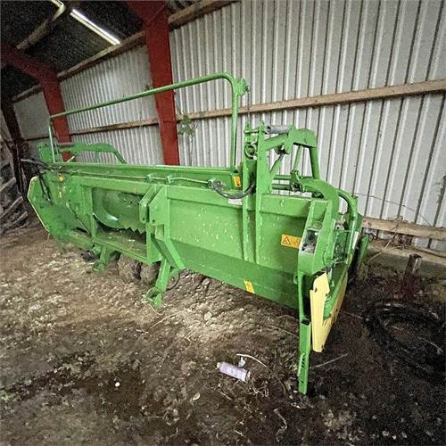 Önjáró szecskázógép Krone BiG X V8: 45 kép. Önjáró szecskázógép Krone BiG X V8: 45 kép.