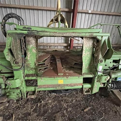 Önjáró szecskázógép Krone BiG X V8: 40 kép. Önjáró szecskázógép Krone BiG X V8: 40 kép.