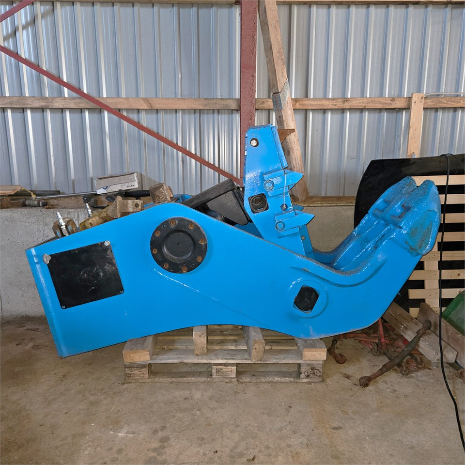 Krupp CP2300 - Roppantó olló - Építőipari gépek: 1 kép. Krupp CP2300 - Roppantó olló - Építőipari gépek: 1 kép.