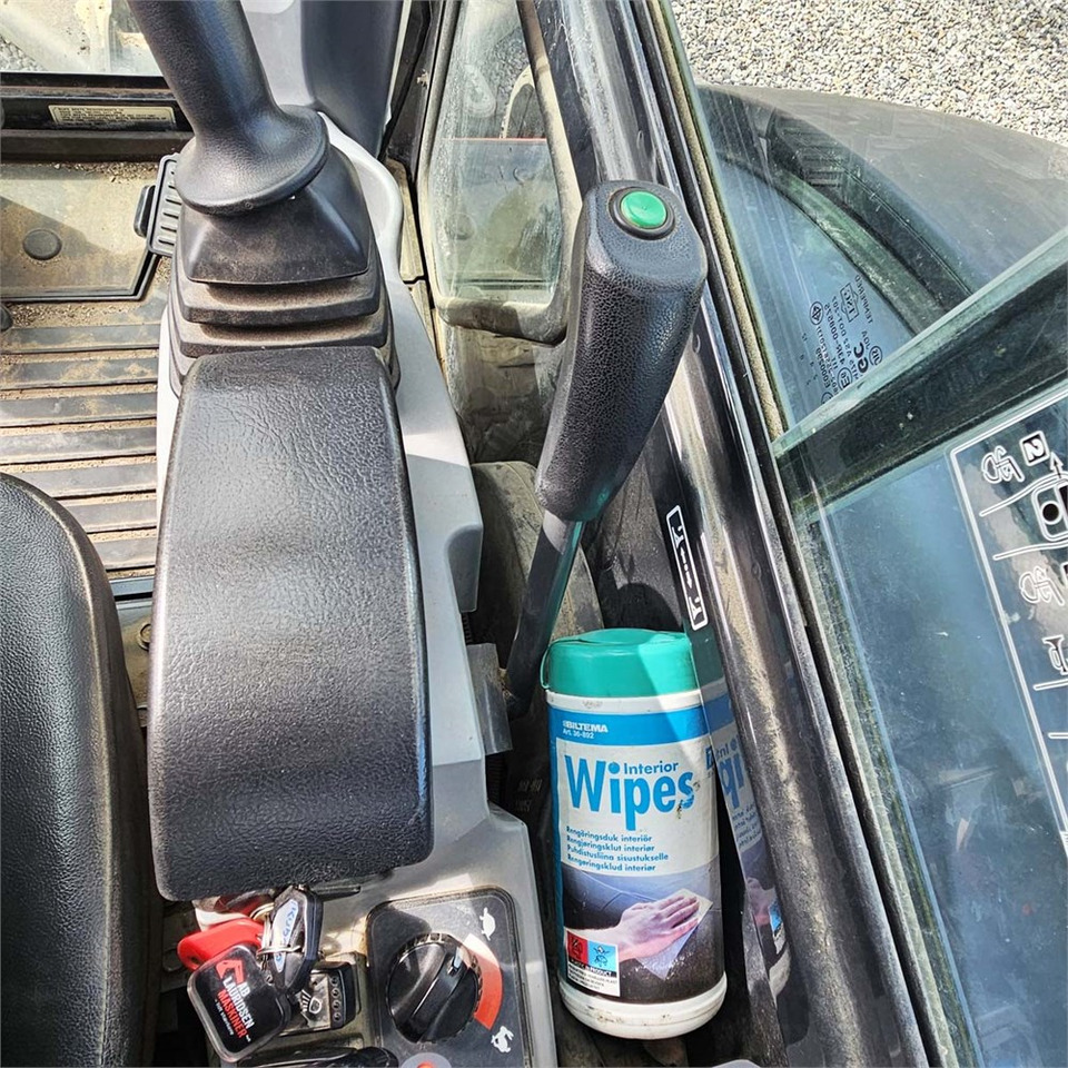 Minikotró Kubota KX057-4: 12 kép. Minikotró Kubota KX057-4: 12 kép.