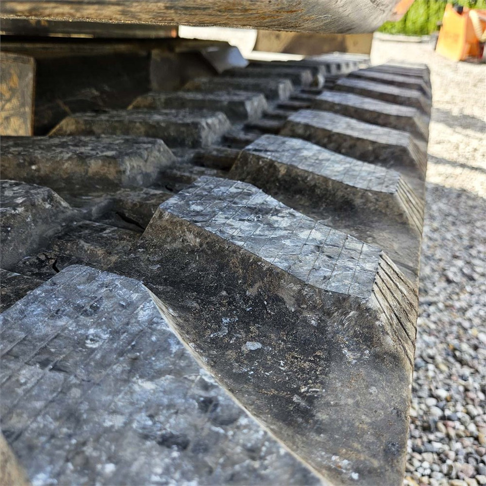 Minikotró Kubota KX057-4: 40 kép. Minikotró Kubota KX057-4: 40 kép.