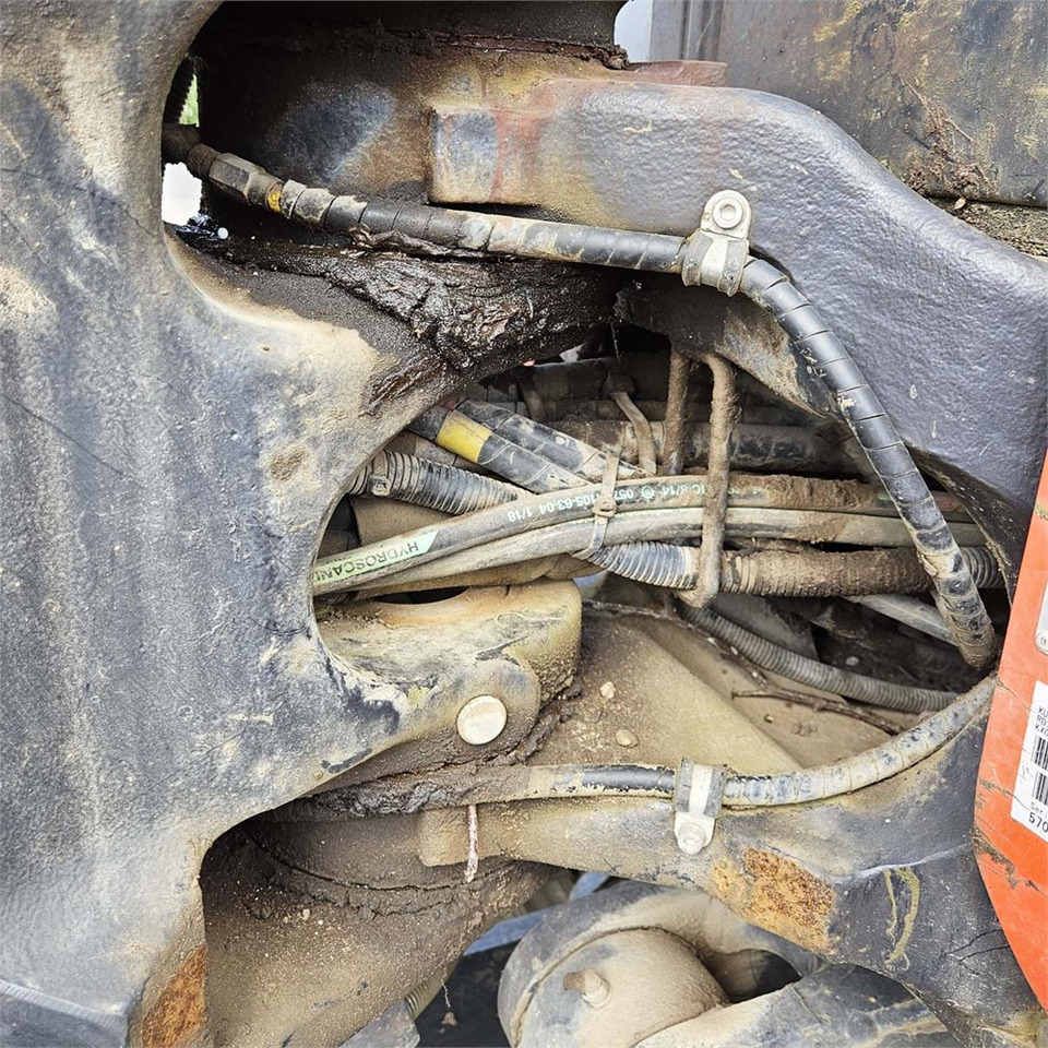 Minikotró Kubota KX057-4: 24 kép. Minikotró Kubota KX057-4: 24 kép.