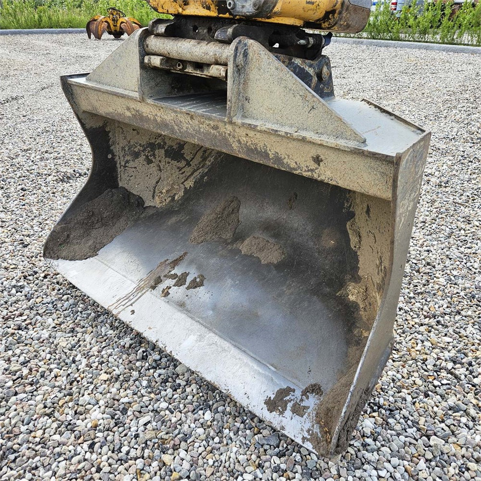 Minikotró Kubota KX057-4: 31 kép. Minikotró Kubota KX057-4: 31 kép.