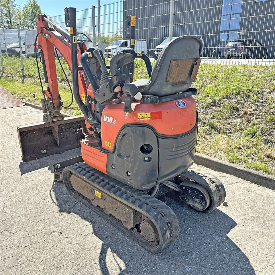Kubota U10-3 - Minikotró: 4 kép. Kubota U10-3 - Minikotró: 4 kép.
