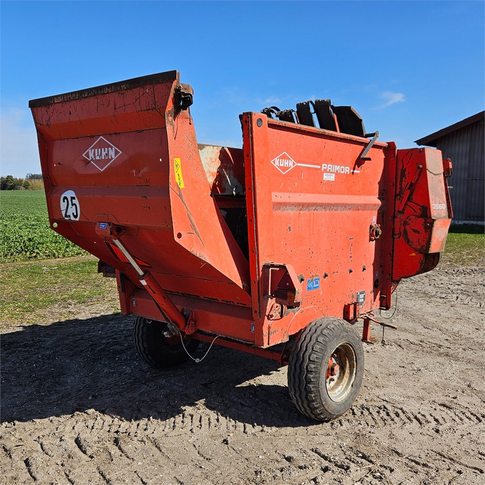 Kuhn PRI 3560 - Állattartás gépei: 5 kép. Kuhn PRI 3560 - Állattartás gépei: 5 kép.