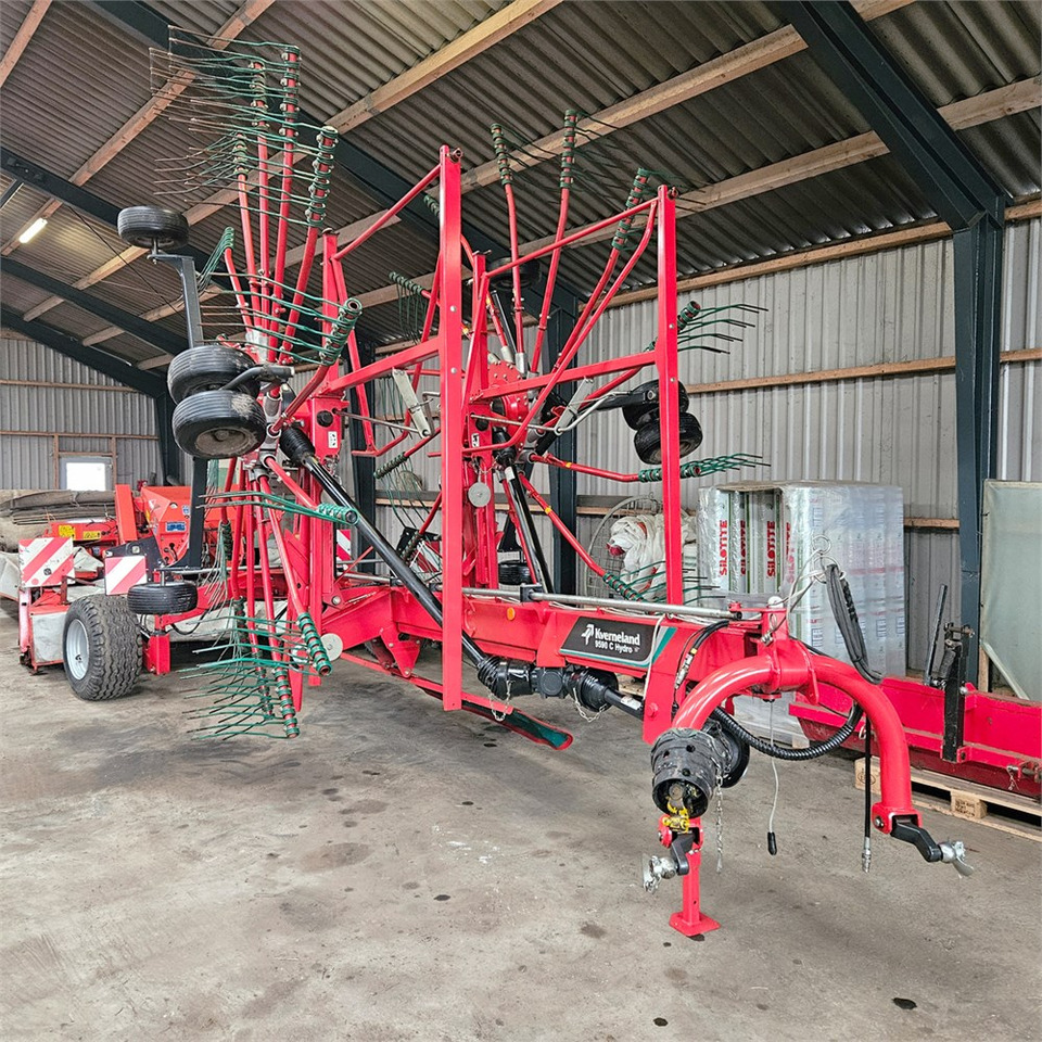 Kverneland 9590C - Szálastakarmány betakarítás gépei: 2 kép. Kverneland 9590C - Szálastakarmány betakarítás gépei: 2 kép.