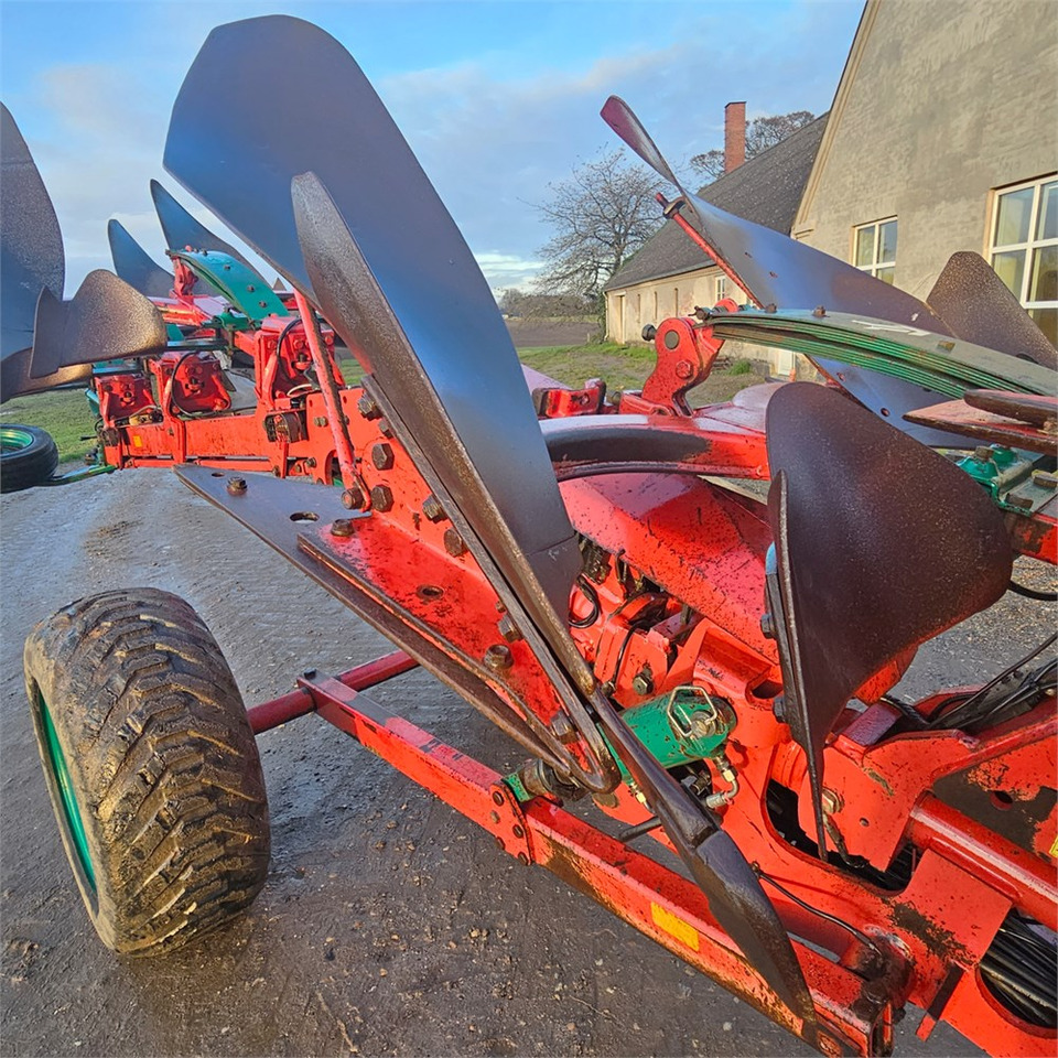 Kverneland PL 100-08 - Eke: 4 kép. Kverneland PL 100-08 - Eke: 4 kép.