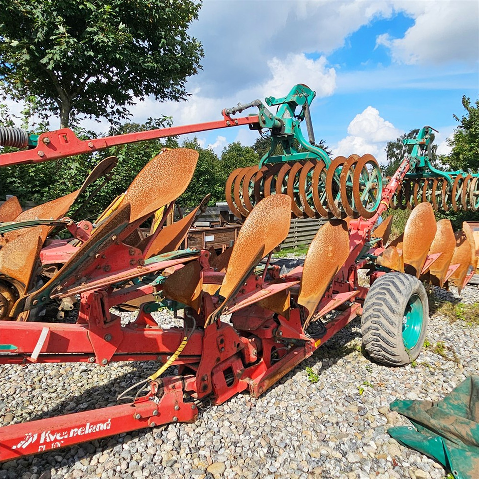 Kverneland PL 100 - Eke: 3 kép. Kverneland PL 100 - Eke: 3 kép.