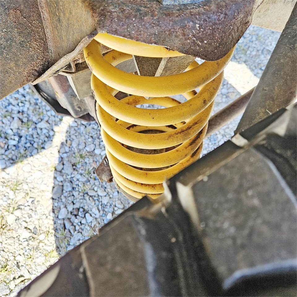 Terepjáró/ SUV Land Rover Defender 90: 37 kép. Terepjáró/ SUV Land Rover Defender 90: 37 kép.