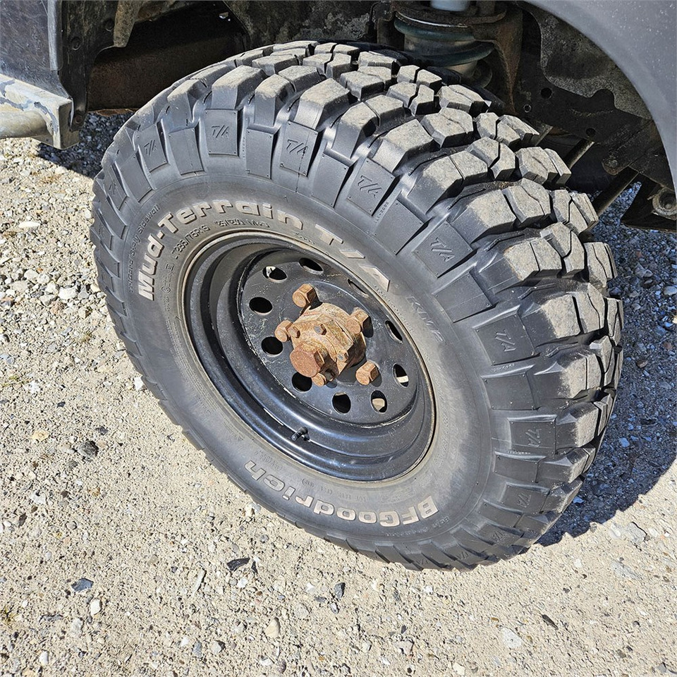 Terepjáró/ SUV Land Rover Defender 90: 45 kép. Terepjáró/ SUV Land Rover Defender 90: 45 kép.