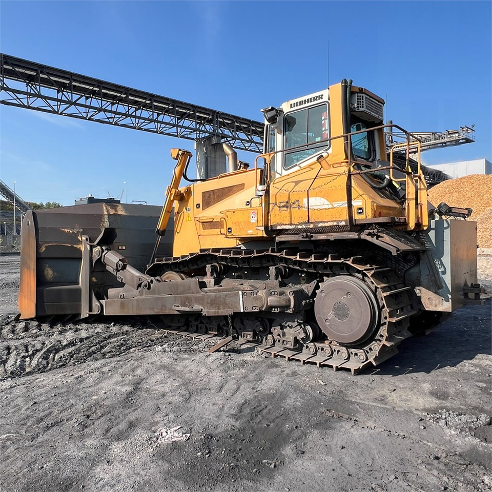 Liebherr PR 764 - Buldózer: 4 kép. Liebherr PR 764 - Buldózer: 4 kép.