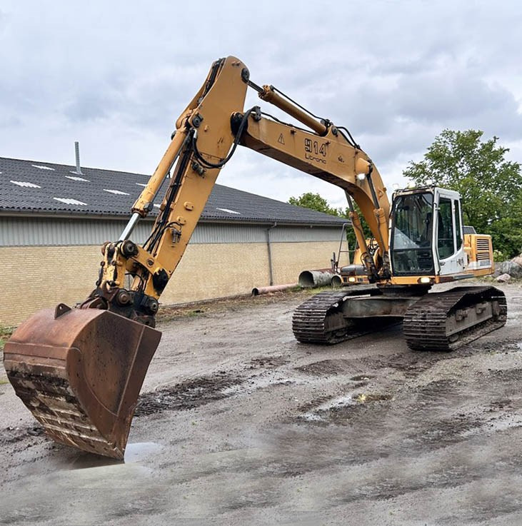 Liebherr R914 Litronic - Lánctalpas kotró: 1 kép. Liebherr R914 Litronic - Lánctalpas kotró: 1 kép.