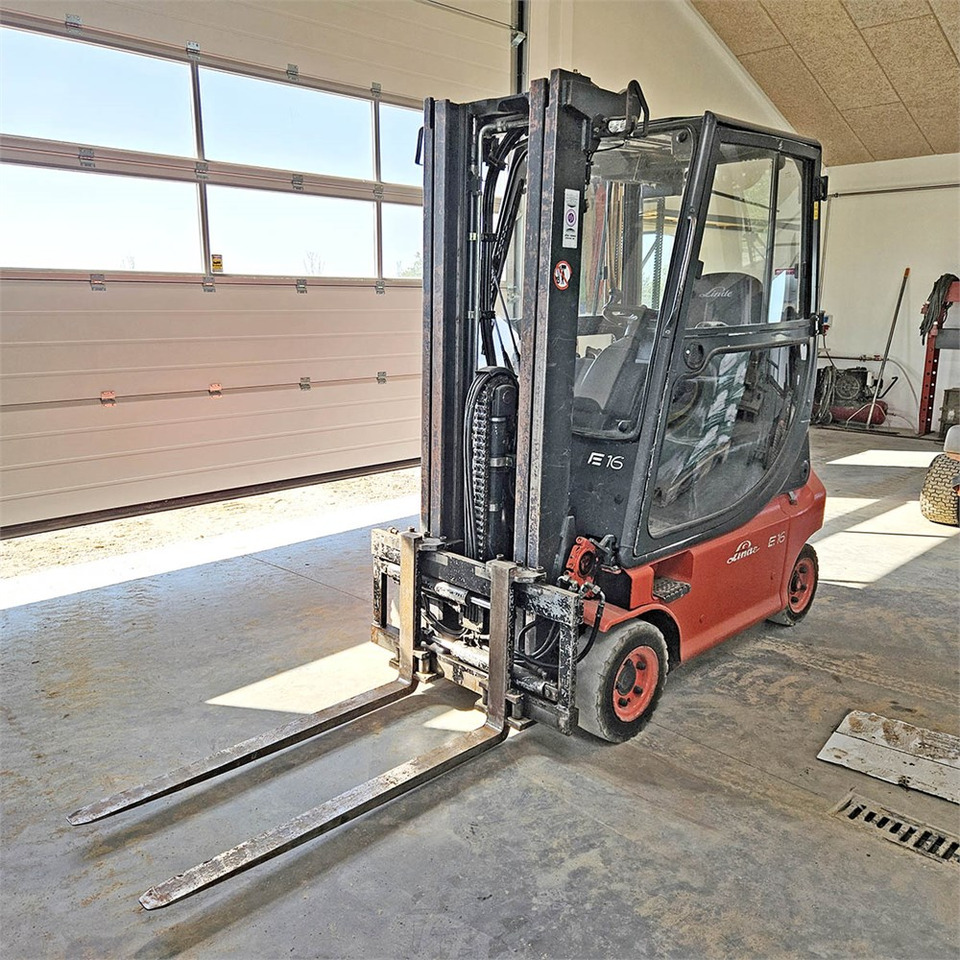 Linde E16 P - Villás targonca: 1 kép. Linde E16 P - Villás targonca: 1 kép.
