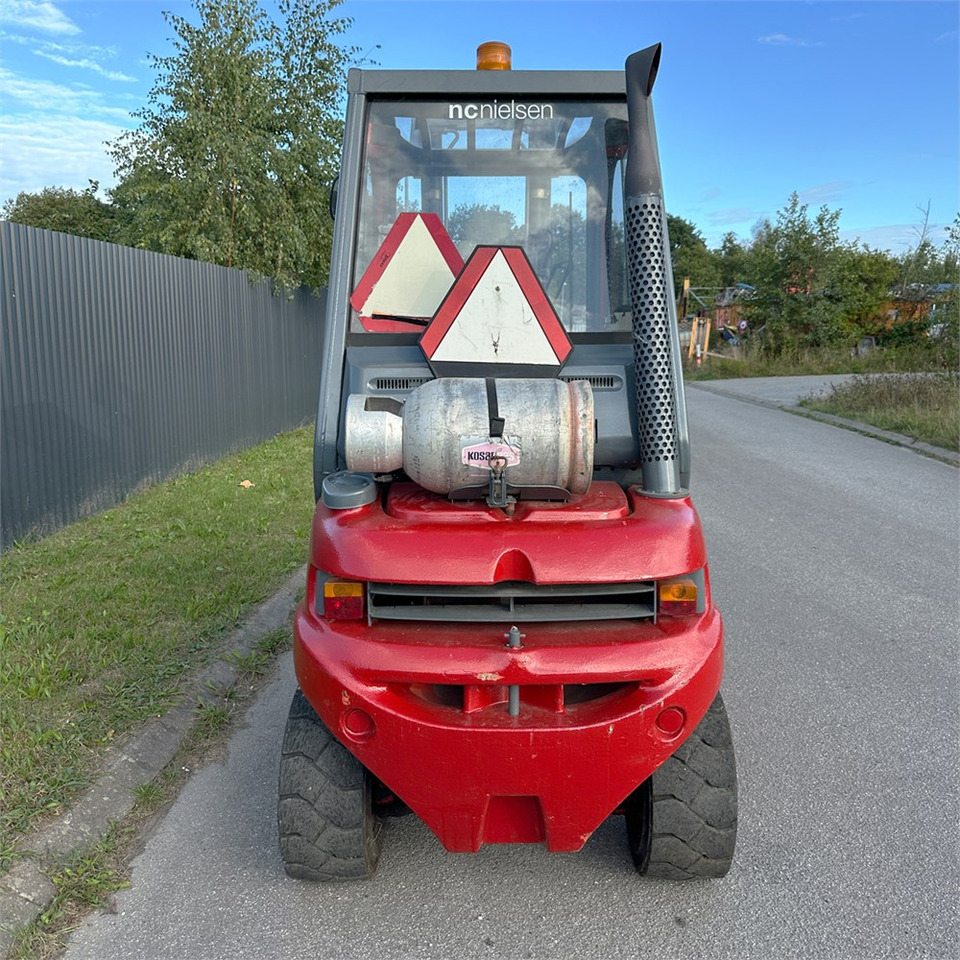 Linde H25T-03 - Villás targonca: 5 kép. Linde H25T-03 - Villás targonca: 5 kép.