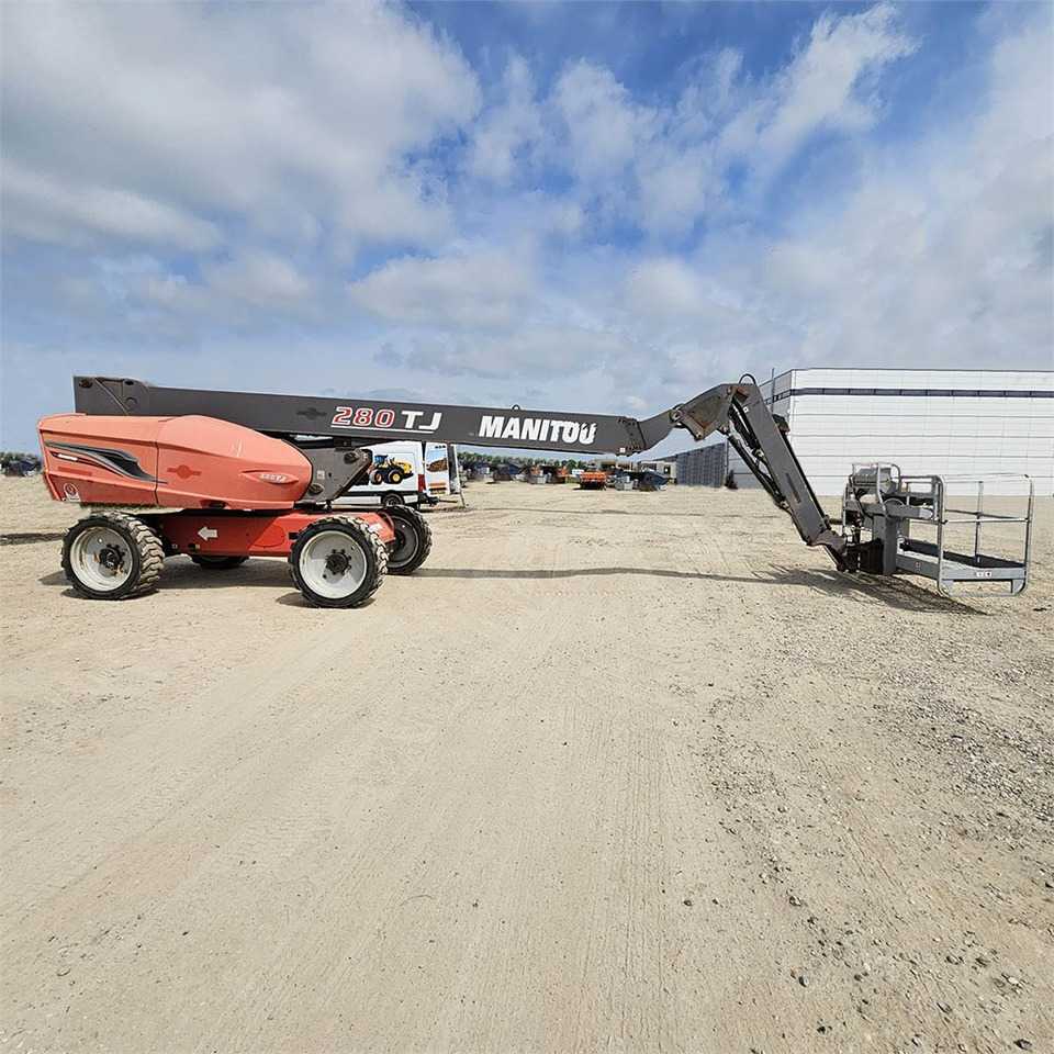 Manitou 280 TJ - Teleszkópos emelő: 1 kép. Manitou 280 TJ - Teleszkópos emelő: 1 kép.