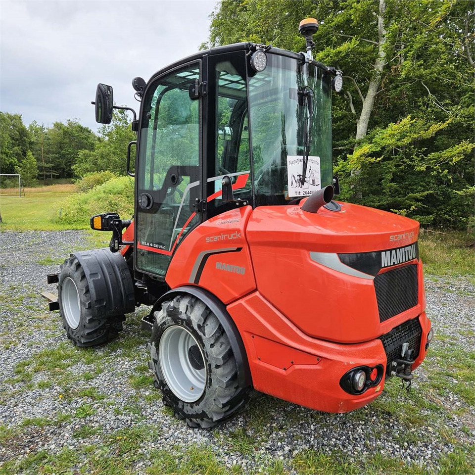 Manitou MLA 4-50 H-C - Gumikerekes homlokrakodó: 2 kép. Manitou MLA 4-50 H-C - Gumikerekes homlokrakodó: 2 kép.