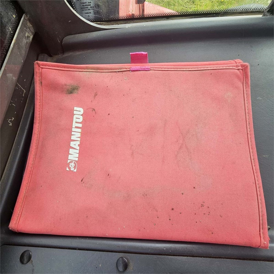 Teleszkópos rakodó Manitou MT 1135: 29 kép.