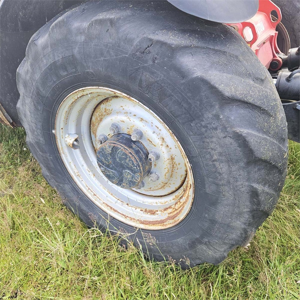 Teleszkópos rakodó Manitou MT 1135: 43 kép.