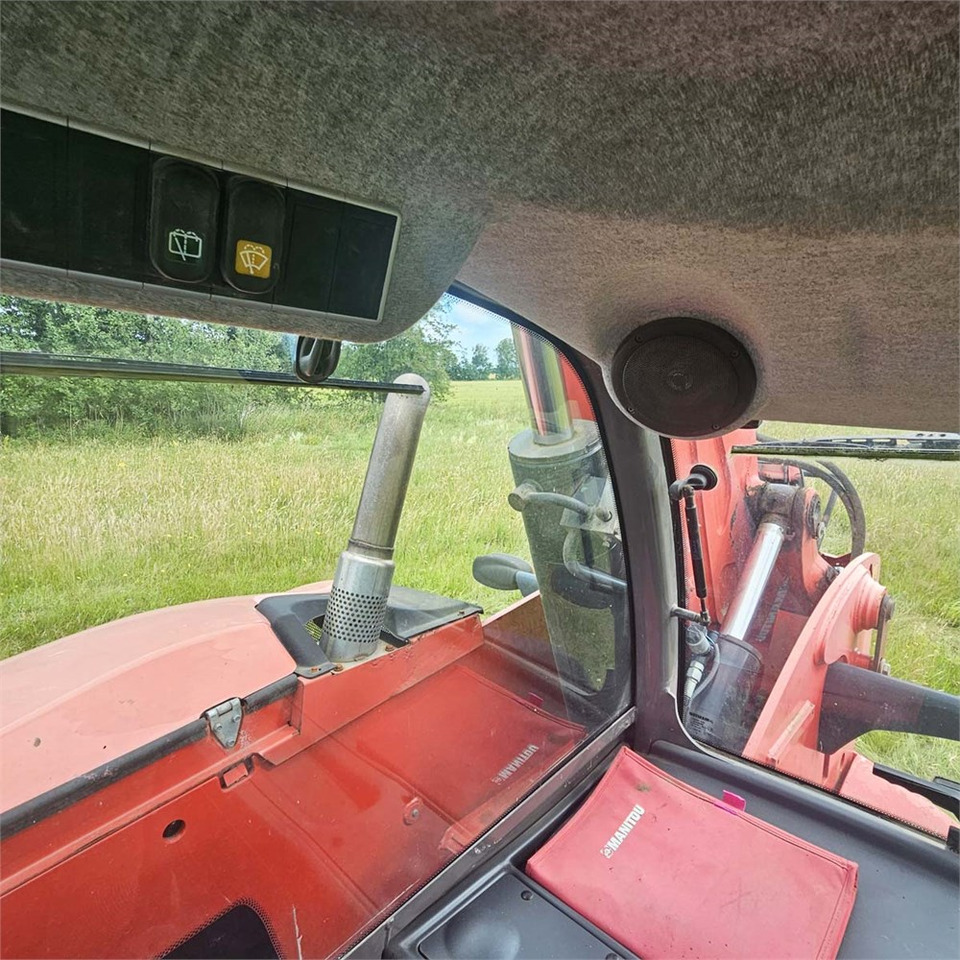 Teleszkópos rakodó Manitou MT 1135: 28 kép.
