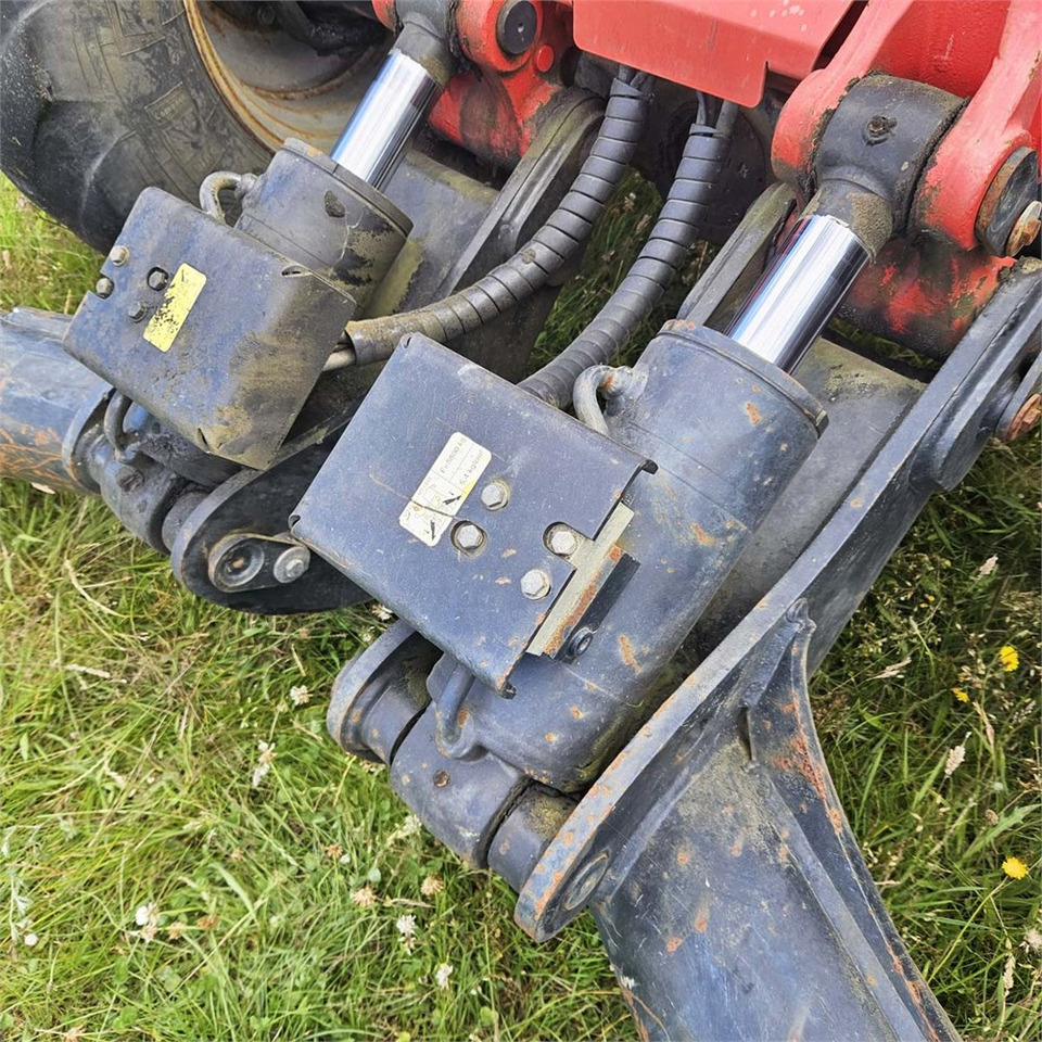 Teleszkópos rakodó Manitou MT 1135: 38 kép.