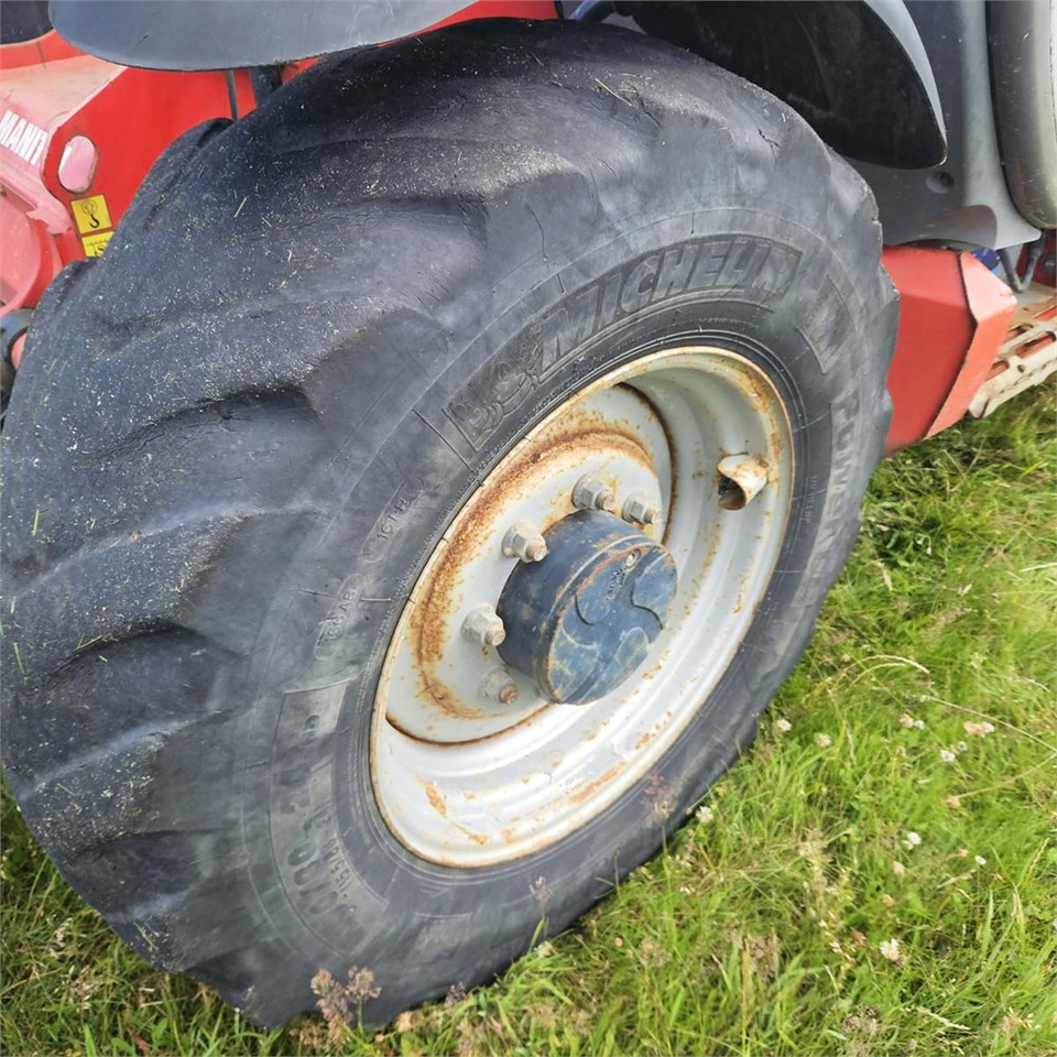 Teleszkópos rakodó Manitou MT 1135: 39 kép.