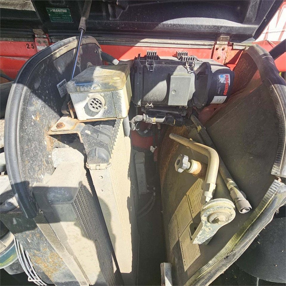 Teleszkópos rakodó Manitou MT 1135: 18 kép.