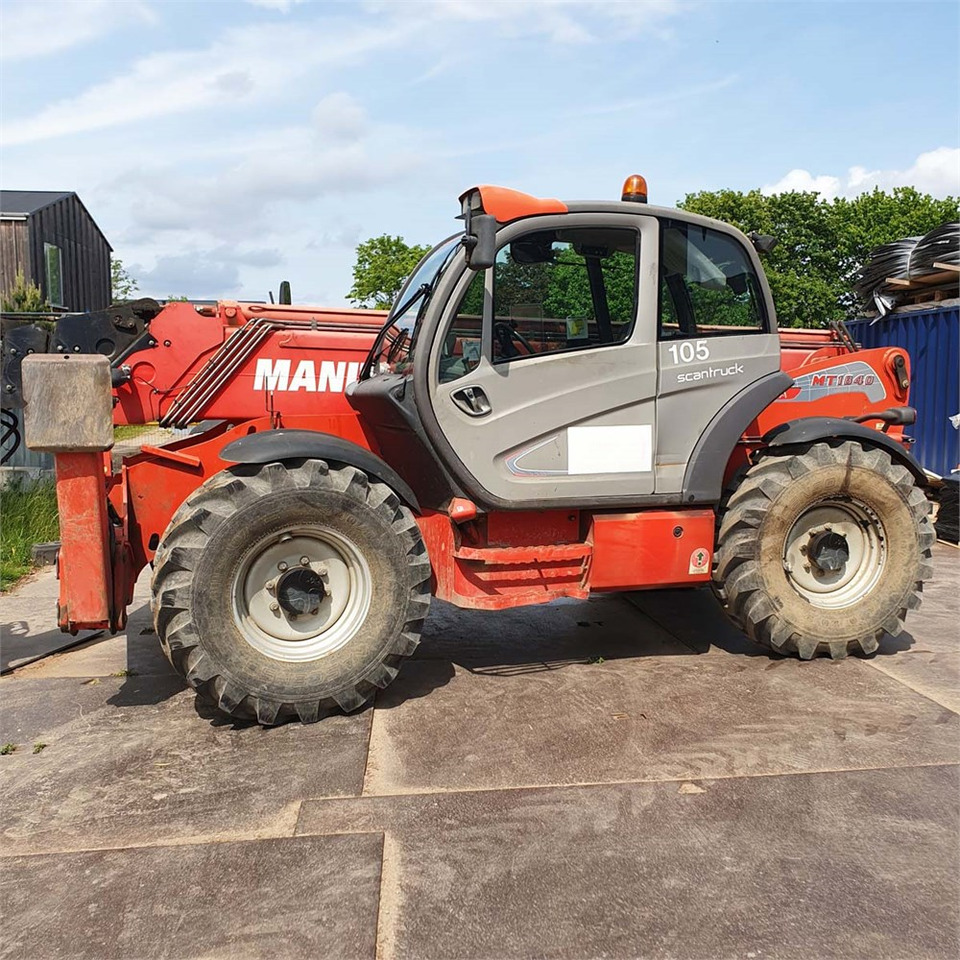 Manitou MT1840 A - Teleszkópos rakodó: 2 kép. Manitou MT1840 A - Teleszkópos rakodó: 2 kép.