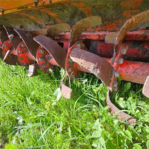 Maschio Fresa C 300 - Talajmaró: 5 kép. Maschio Fresa C 300 - Talajmaró: 5 kép.