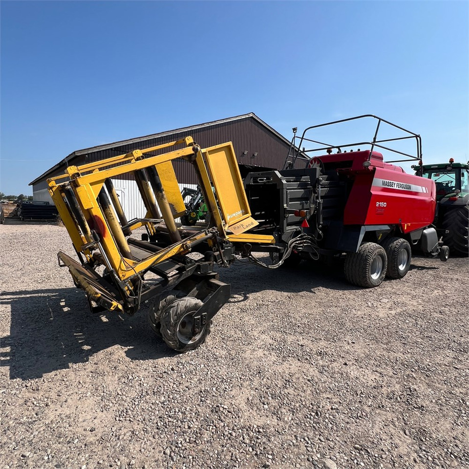 Massey Ferguson 2150 - Szálastakarmány betakarítás gépei: 4 kép. Massey Ferguson 2150 - Szálastakarmány betakarítás gépei: 4 kép.