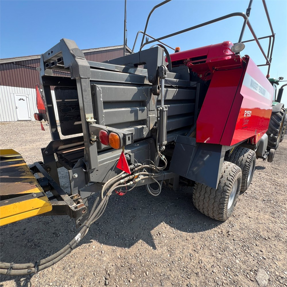 Massey Ferguson 2150 - Szálastakarmány betakarítás gépei: 5 kép. Massey Ferguson 2150 - Szálastakarmány betakarítás gépei: 5 kép.