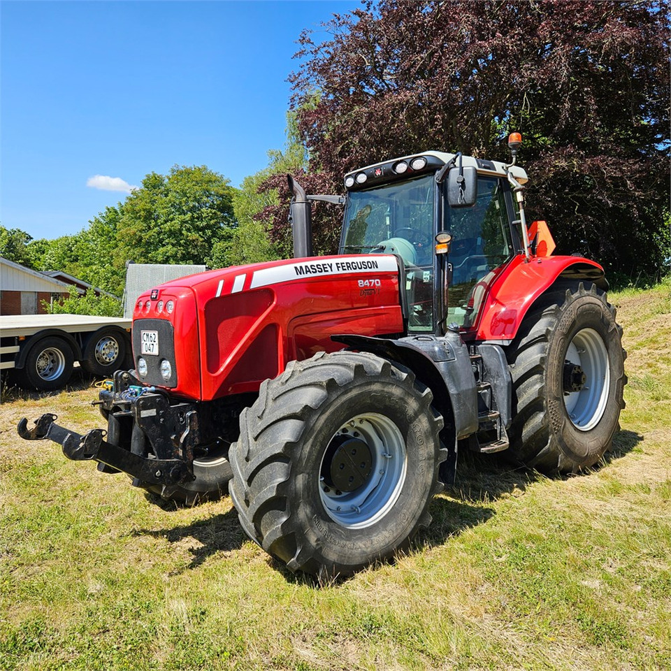 Massey Ferguson MF 8470 Dyna VT - Traktor: 1 kép. Massey Ferguson MF 8470 Dyna VT - Traktor: 1 kép.