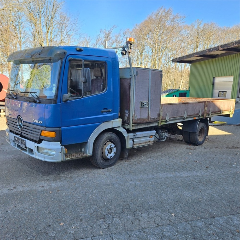 Mercedes ATEGO 817 - Platós teherautó: 1 kép. Mercedes ATEGO 817 - Platós teherautó: 1 kép.