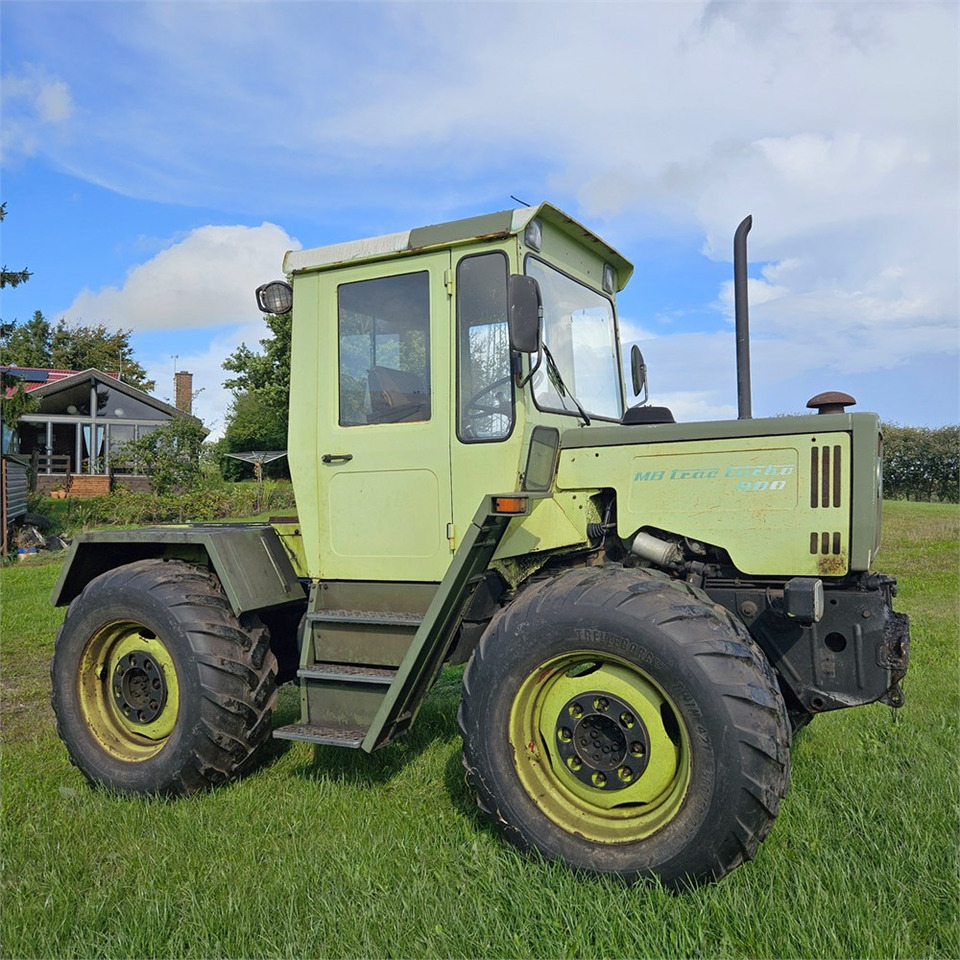 Mercedes Trac 900 Turbo - Traktor: 1 kép. Mercedes Trac 900 Turbo - Traktor: 1 kép.