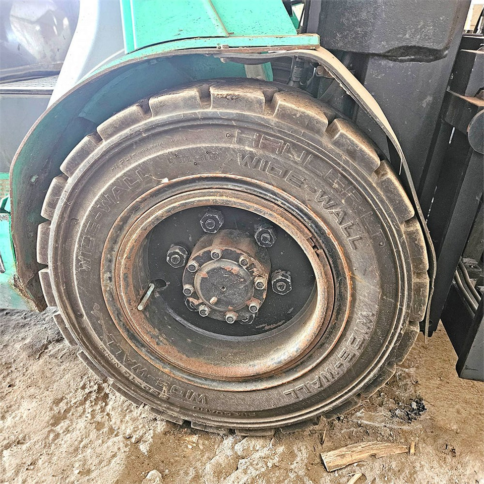 Villás targonca Mitsubishi FG35N: 40 kép.