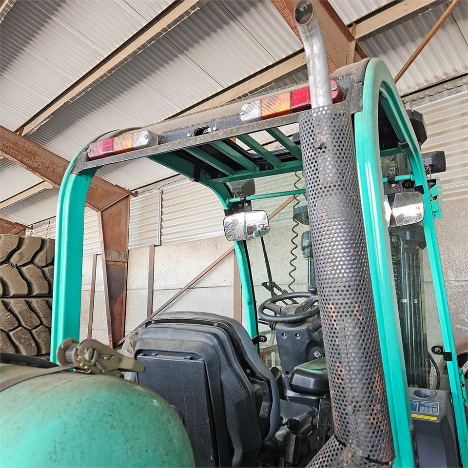 Villás targonca Mitsubishi FG35N: 28 kép.