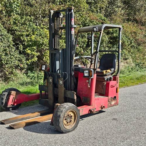 Moffett M4 25.3 - Hordozható targonca: 4 kép. Moffett M4 25.3 - Hordozható targonca: 4 kép.
