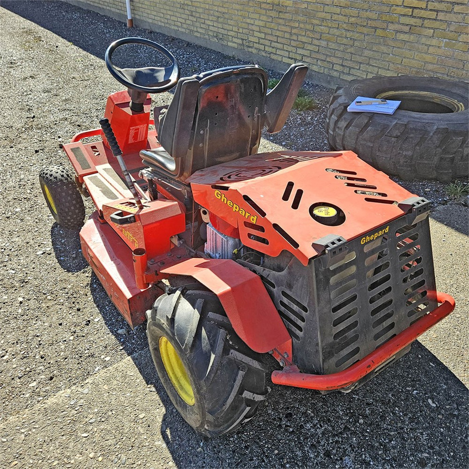 Mowertech Ghepard - Kerti fűkasza: 4 kép. Mowertech Ghepard - Kerti fűkasza: 4 kép.