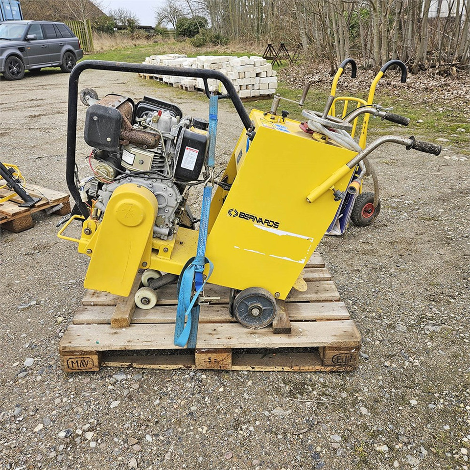 Minidömper Muck-Truck Multilift: 37 kép. Minidömper Muck-Truck Multilift: 37 kép.