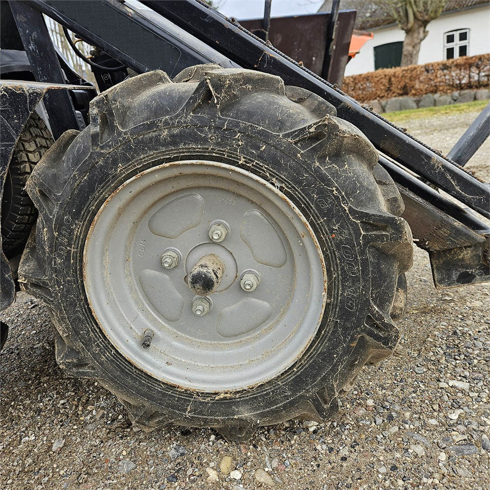 Minidömper Muck-Truck Multilift: 14 kép. Minidömper Muck-Truck Multilift: 14 kép.