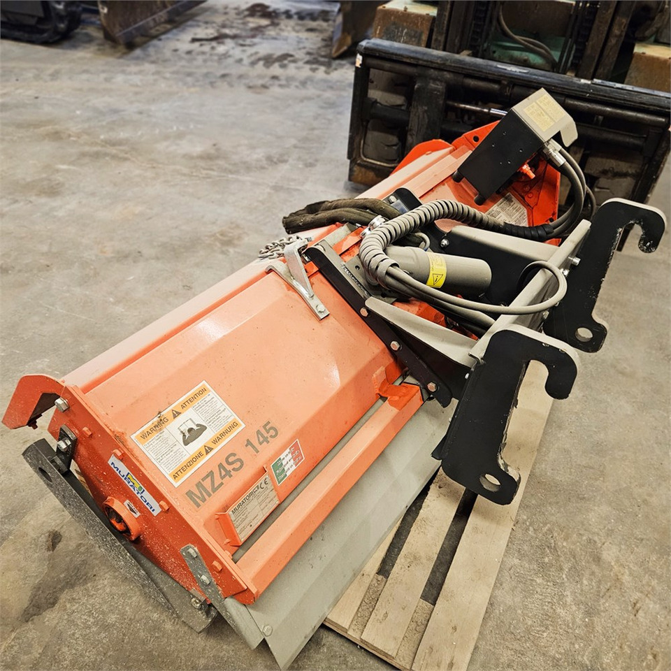 Muratori MZ4S 145 - Talajmaró: 4 kép. Muratori MZ4S 145 - Talajmaró: 4 kép.