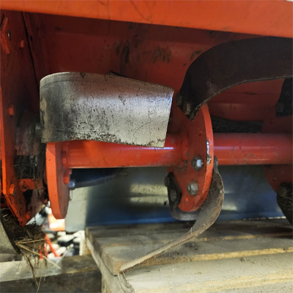 Muratori MZ4S 145 - Talajmaró: 3 kép. Muratori MZ4S 145 - Talajmaró: 3 kép.