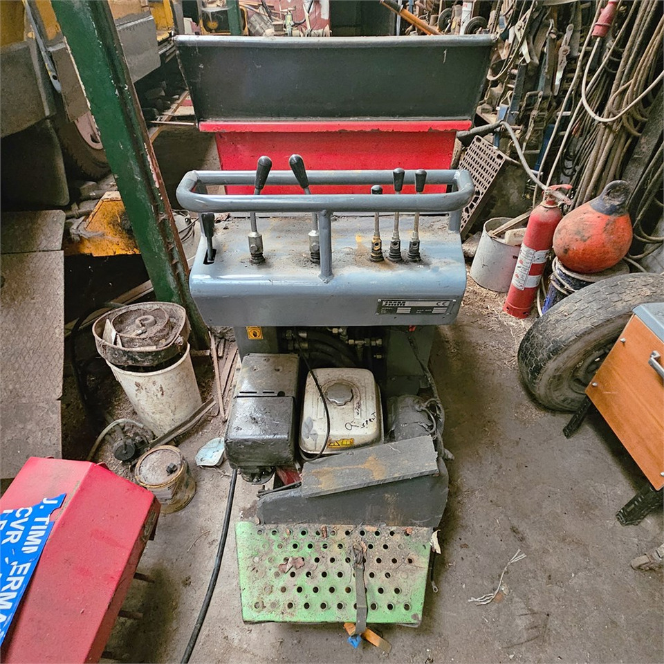 Neuson TD9PL - Minidömper: 3 kép. Neuson TD9PL - Minidömper: 3 kép.