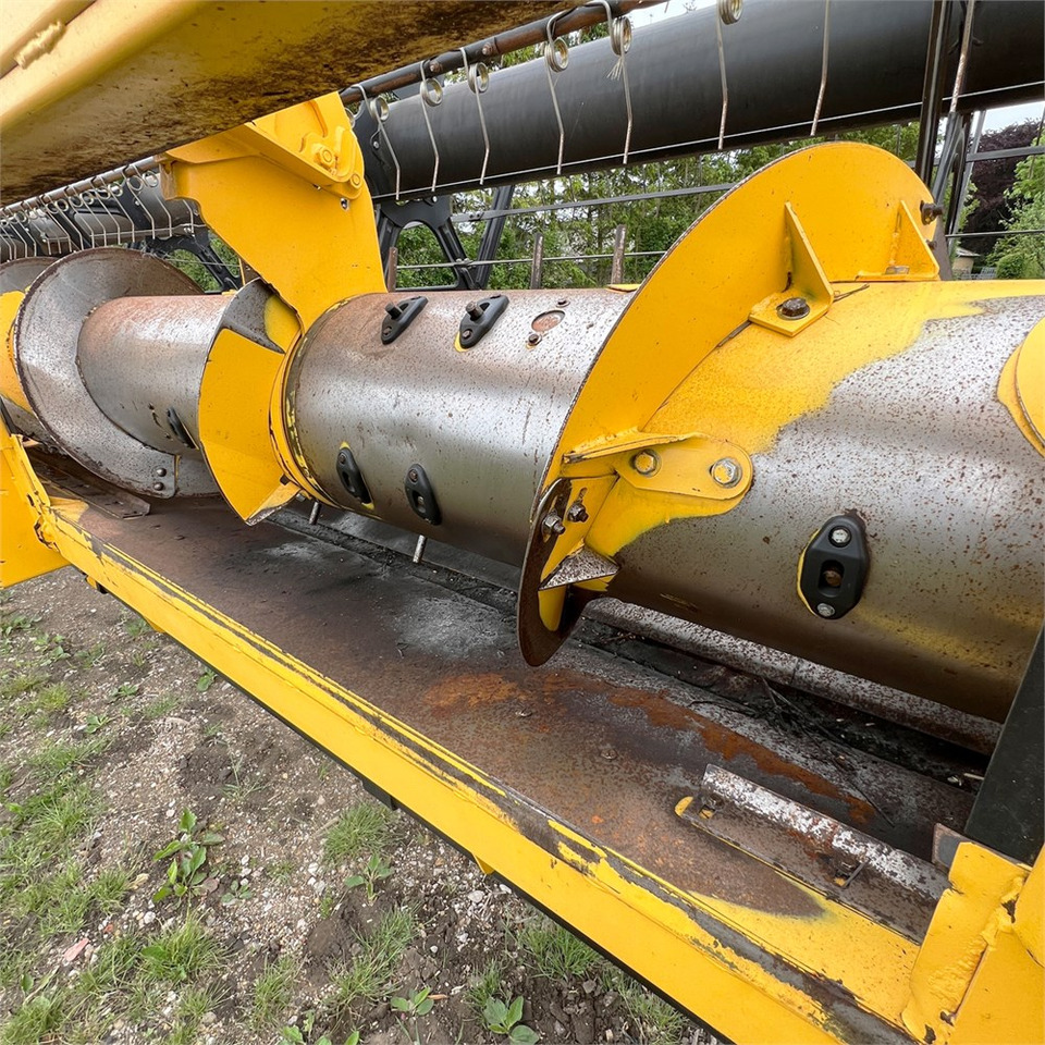 Betakarító gép New Holland 41V: 19 kép.
