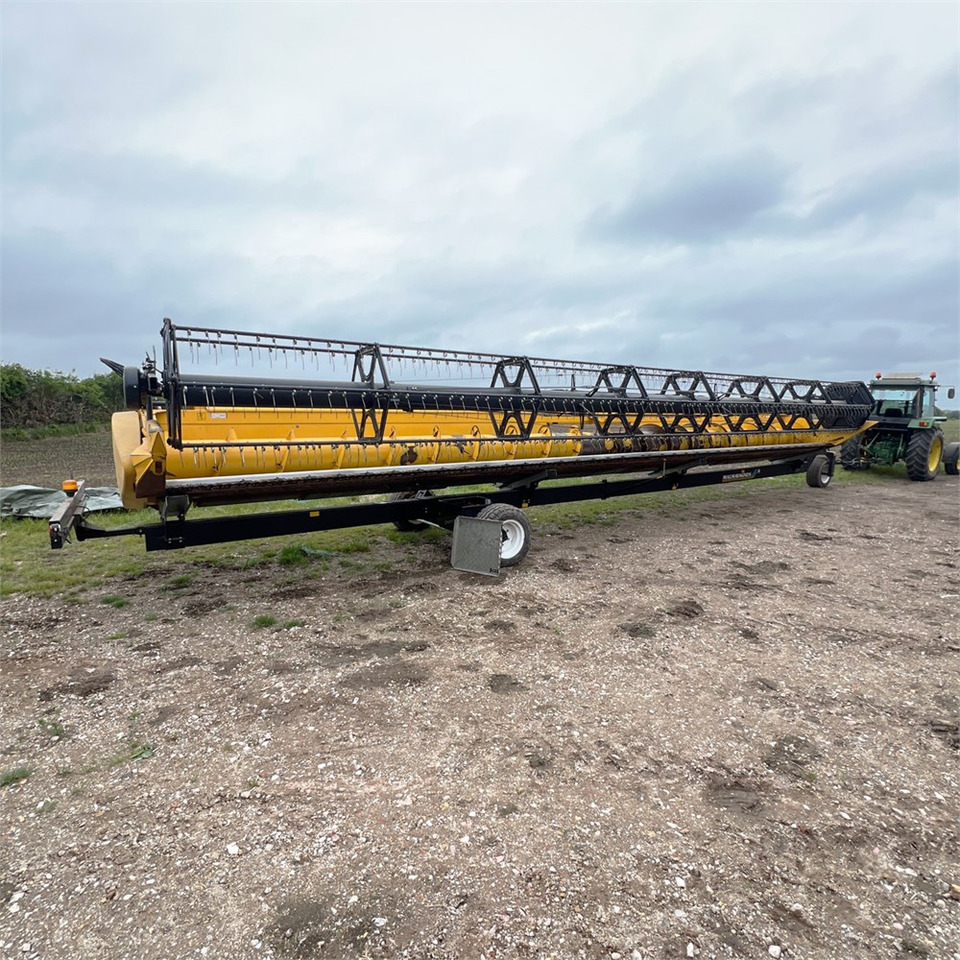 Betakarító gép New Holland 41V: 11 kép.