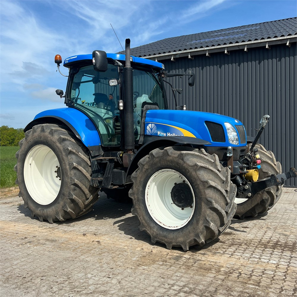 New Holland T6050 - Traktor: 2 kép. New Holland T6050 - Traktor: 2 kép.
