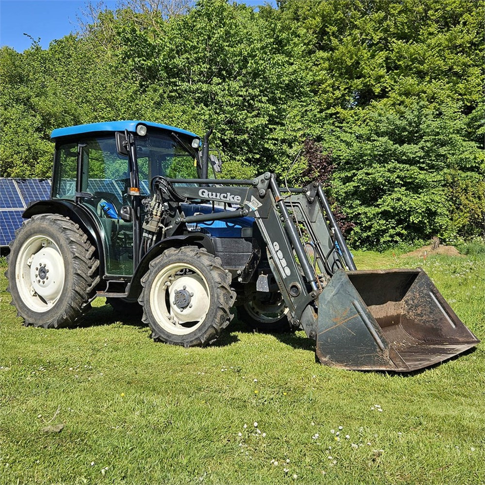New Holland TN55D - Traktor: 1 kép. New Holland TN55D - Traktor: 1 kép.