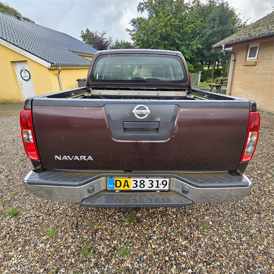 Nissan Navara 2,5 Dci Dc 4wd - Pickup: 4 kép. Nissan Navara 2,5 Dci Dc 4wd - Pickup: 4 kép.